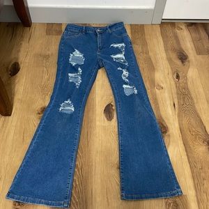 to big and they’re ripped jeans not rlly my style